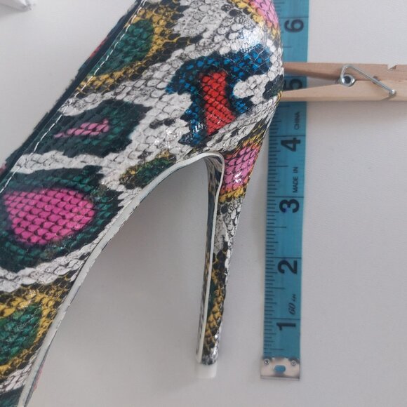 AZALEA WANG Stilettos Pumps Sz 8 Faux Snake Mob Wife Glam Pink White Pointy Toe - Picture 14 of 15